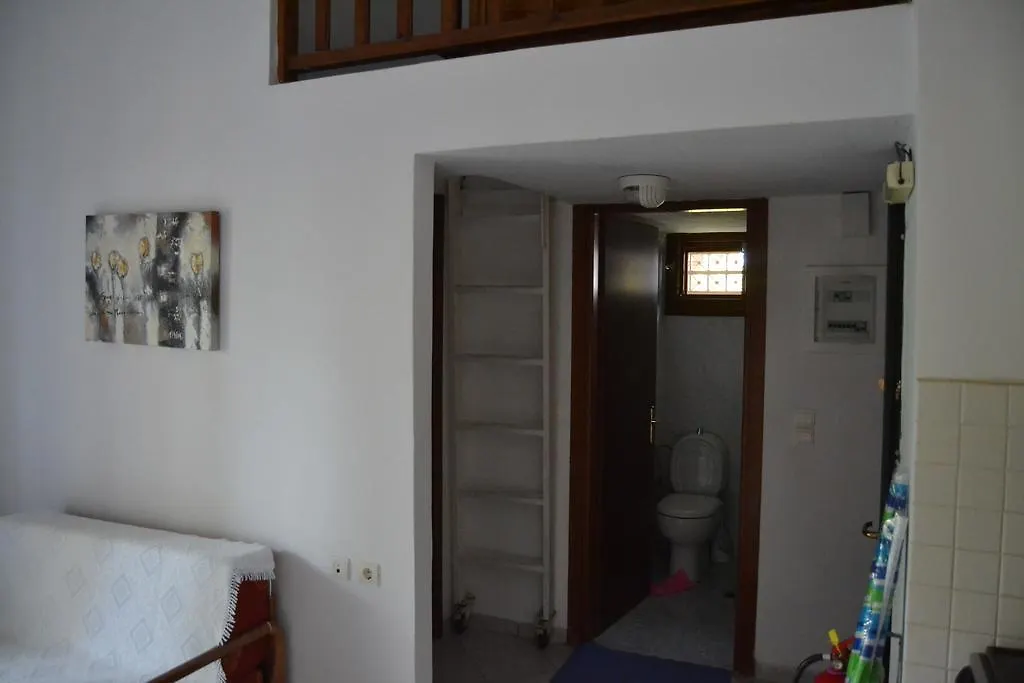 니키티 House Anna 아파트